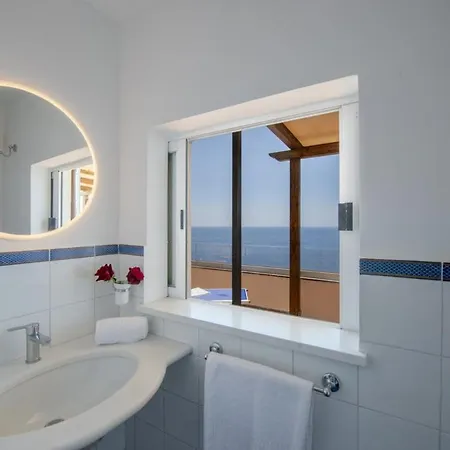 Torretta And Pool And Lift Villa