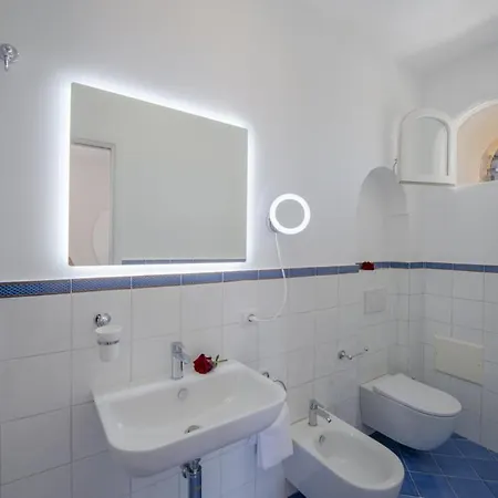 Torretta And Pool And Lift Villa