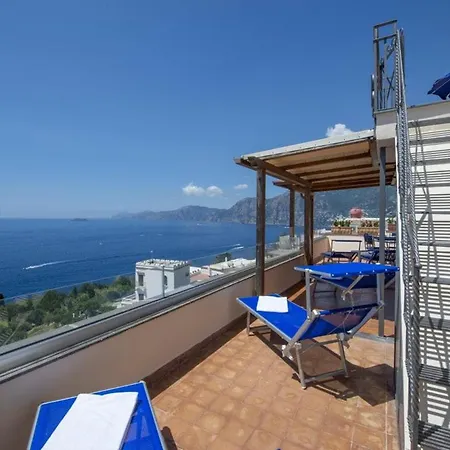 Torretta And Pool And Lift * Praiano