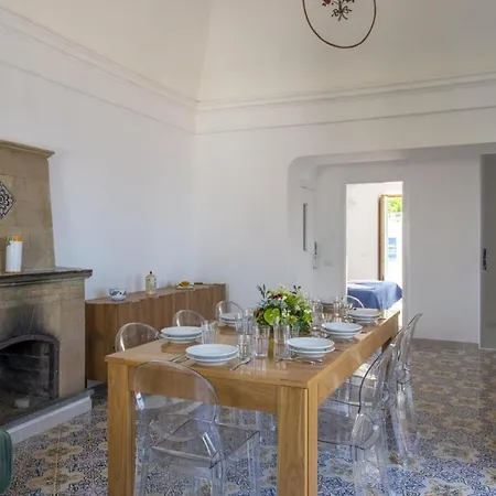 Torretta And Pool And Lift Praiano