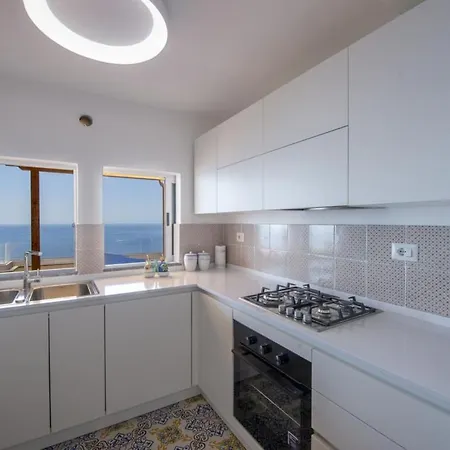 Torretta And Pool And Lift Praiano